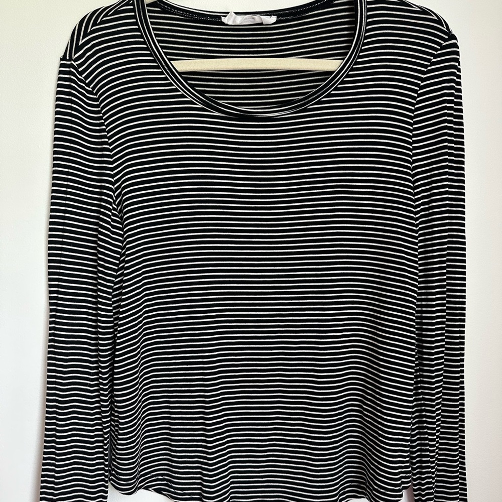 Double Zero black and white striped long sleeve
